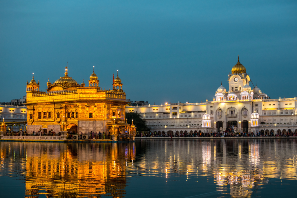 Discovering the Seven Wonders of India